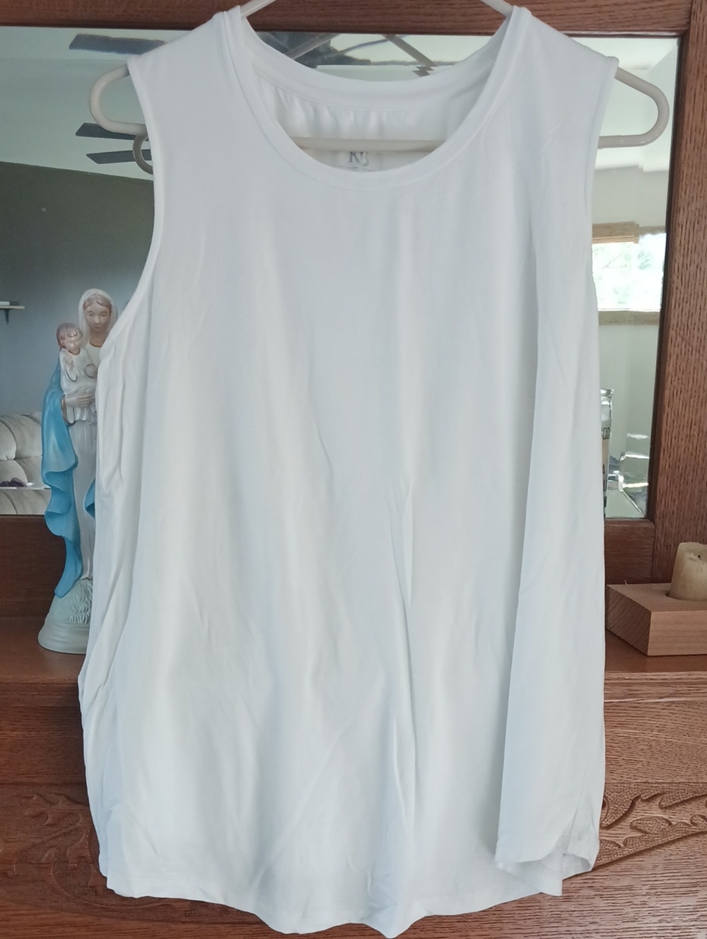 NEW Kindred Bravely Bamboo White Sleeveless Nursing Tank
